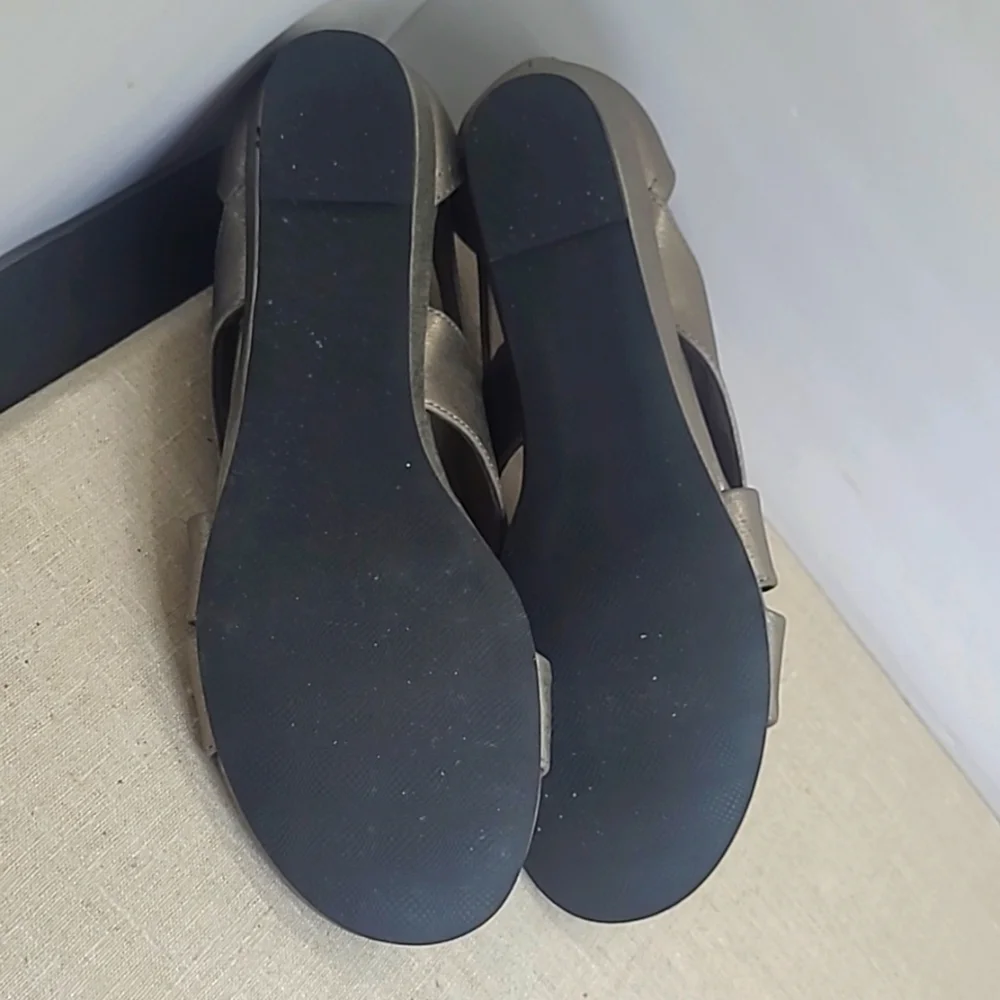 Easy Street Pewter Sandals Zip Back 9.5 W - Picture 5 of 7